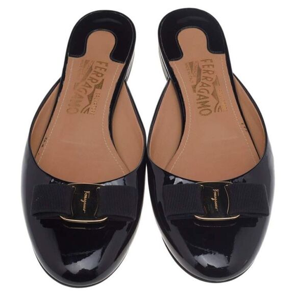 Salvatore Ferragamo  Patent Leather Black Flats Made in Italy Size 7.5 - Picture 1 of 12